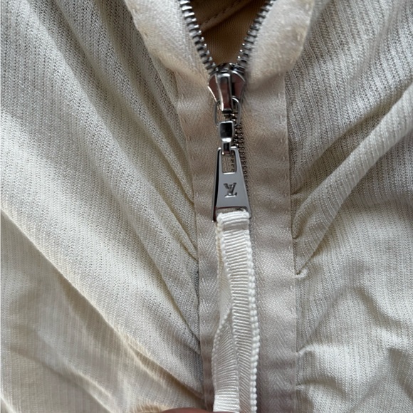 Louis Vuitton ruched top - Picture 10 of 15